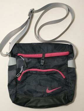 Nike Sling Shoulder Bag, Crossbody, Black / Pink, Digital Camo, Adjustable Strap